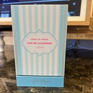 Lattafa VANILLA FREAK